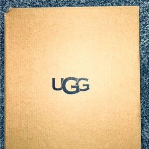UGG BOOTS